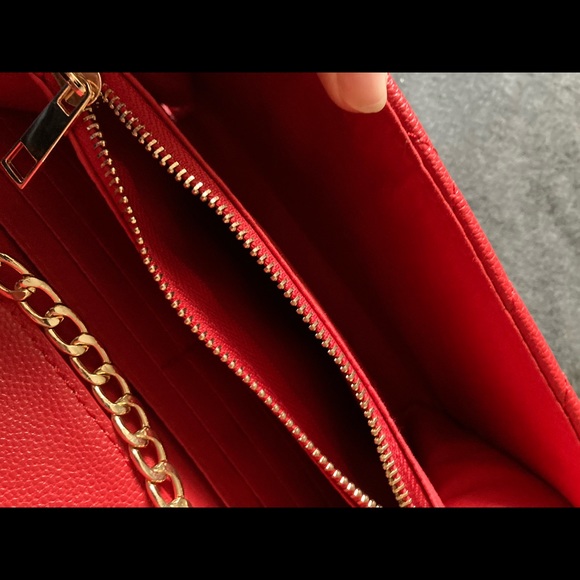 Red Purse - Picture 4 of 5